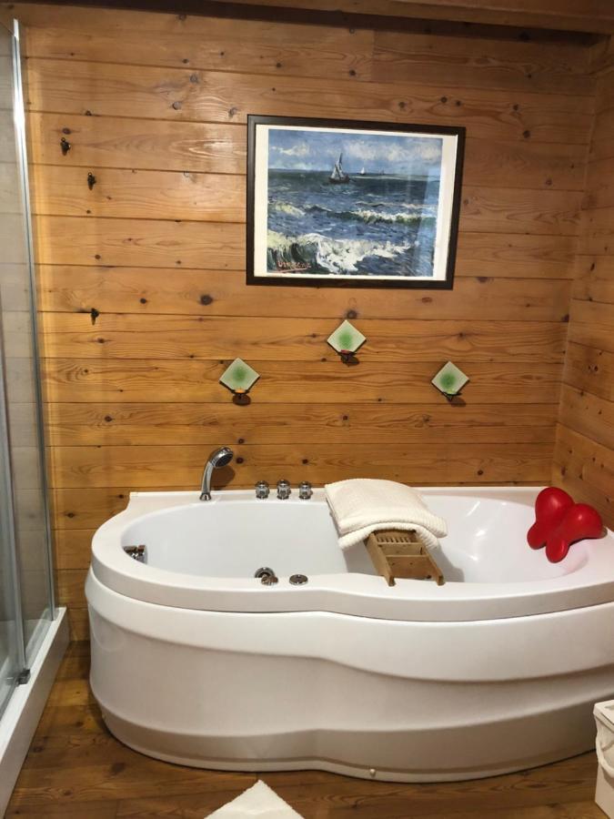 Chalet B&B Laghetti Martina Crevalcore ภายนอก รูปภาพ