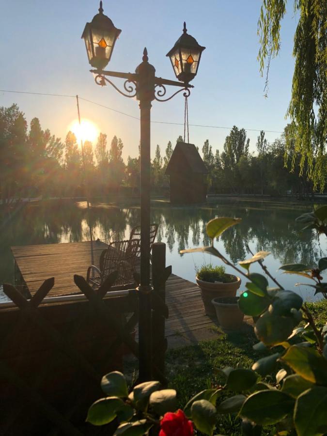 Chalet B&B Laghetti Martina Crevalcore ภายนอก รูปภาพ