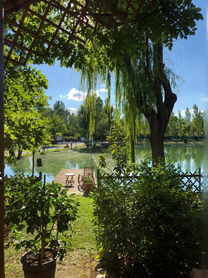Chalet B&B Laghetti Martina Crevalcore ภายนอก รูปภาพ