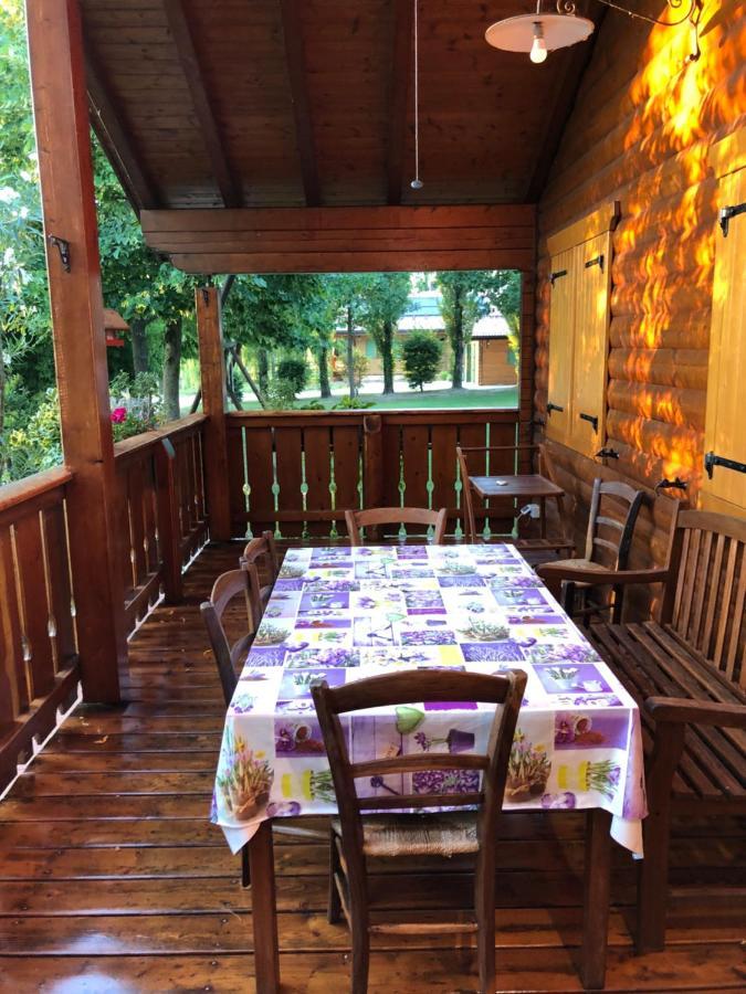 Chalet B&B Laghetti Martina Crevalcore ภายนอก รูปภาพ